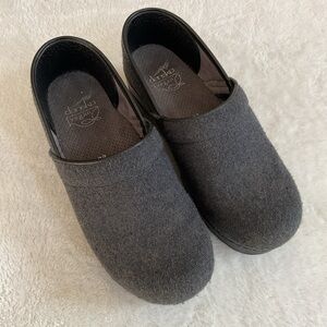 Dansko Vegan Gray Comfort Clogs EU 38 Slip-On Work Shoes